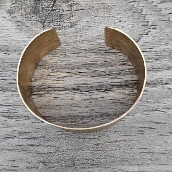 Gold Tone Vintage Textured Wide Chunky Retro Metallic Polished Cuff Bracelet - Picture 5 of 5